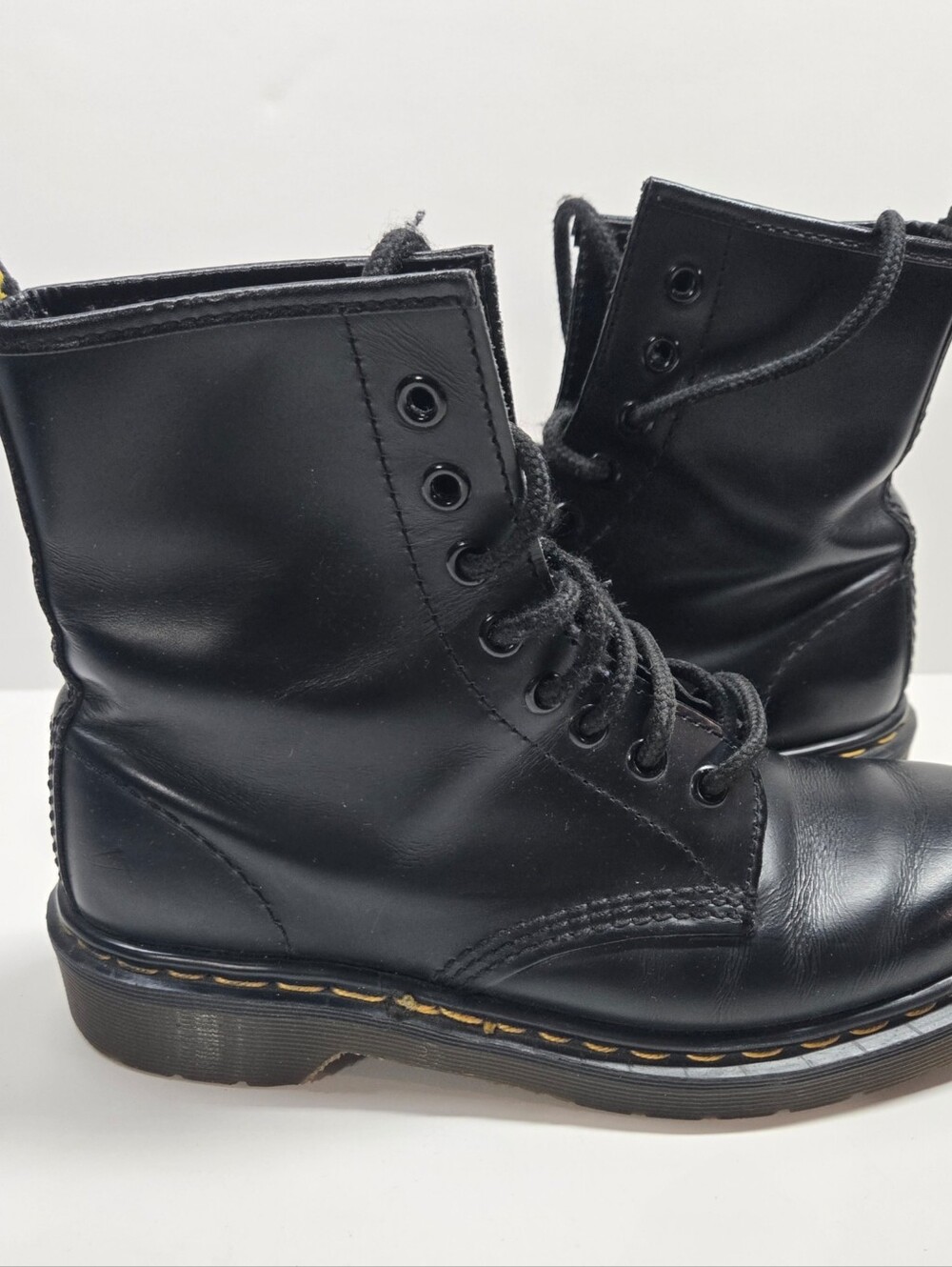 VINTAGE DR. MARTENS 1460 combat boots